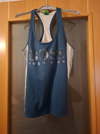 Camiseta deportiva Hugo Boss azul y blanca Talla s