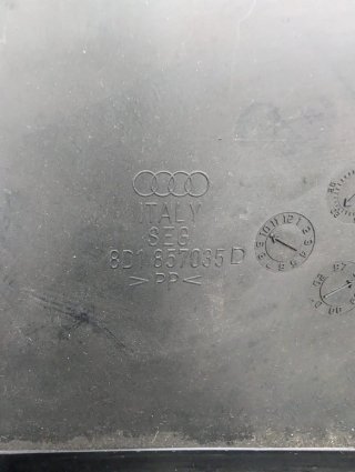Guantera Audi A4 B5 Negra