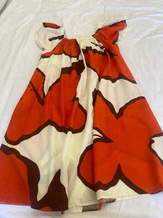 Vestido estampado naranja y blanco