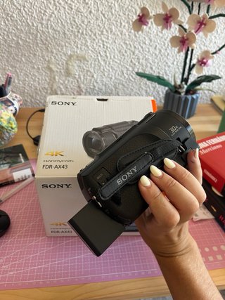Sony FDR-AX43 4K Handycam