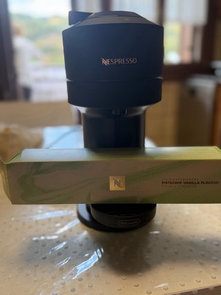 Cafetera Nespresso DeLonghi Vertuo Next