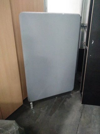 Biombo separador gris
