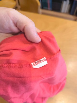 T-shirt Bershka rossa con stampa