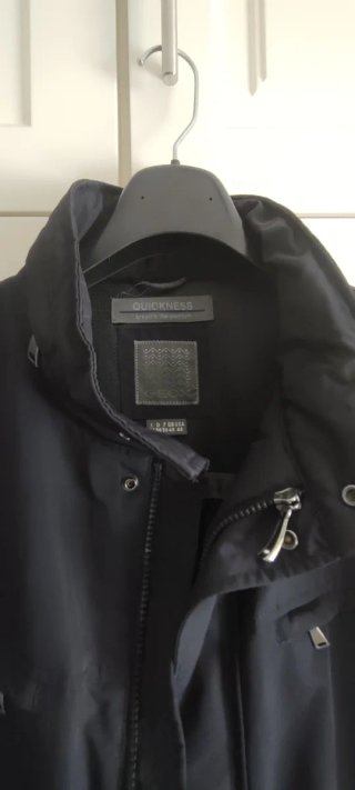 Chaquetón impermeable hombre negro