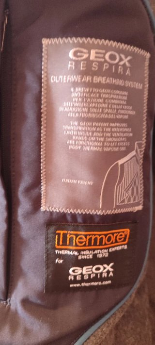 Chaquetón impermeable hombre negro