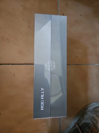ASUS ROG Ally RC71L 16GB Nuevo en caja. Sin abrir.