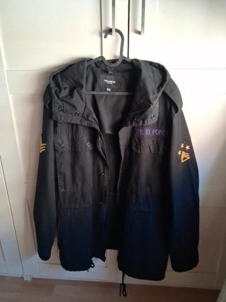 Parka Negra con Capucha Pull&Bear Talla XL