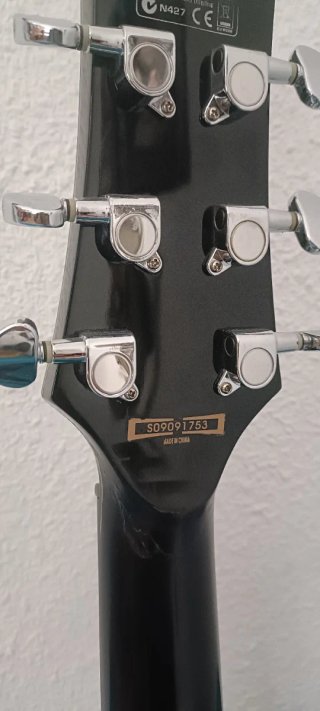Guitarra eléctrica ibanez art 120