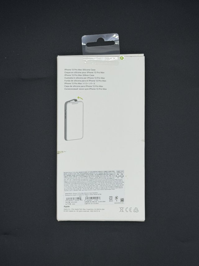 Funda iPhone 13 Pro Max Silicona Nueva 12