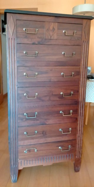 Cómoda y 2 mesitas de noche de madera