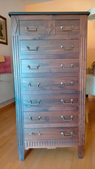 Cómoda y 2 mesitas de noche de madera