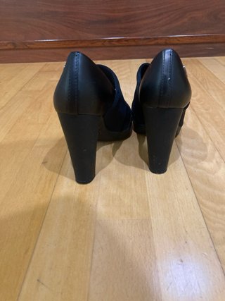 Zapatos tacón Calvin Klein negros