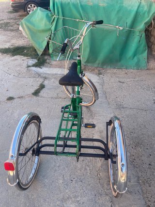 Bicicleta G.A.C. triciclo verde