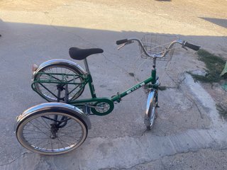 Bicicleta G.A.C. triciclo verde