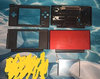 Carcasa casi completa de Nintendo DS Lite