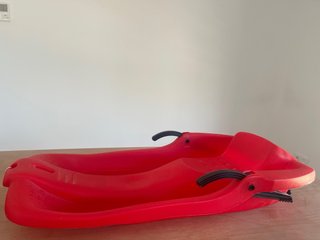 Trineo de Nieve Rojo