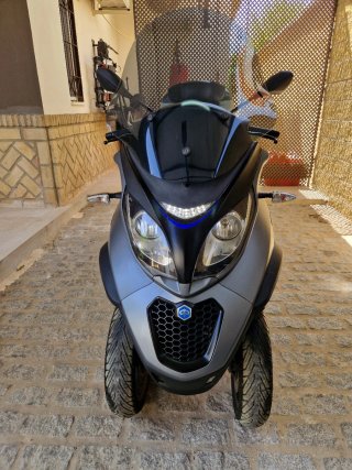 Piaggio MP3 Triciclo Negro/Gris