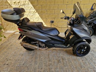 Piaggio MP3 Triciclo Negro/Gris