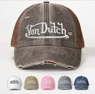 Gorra Von Dutch de todos los colores de la foto
