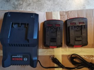 Cargador y 2 Baterías Bosch AL 36V-20