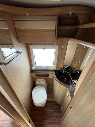 ELNAGH T-LOFT 580