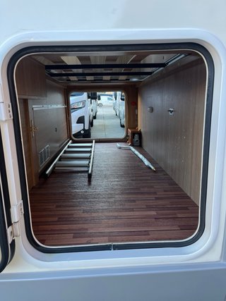 ELNAGH T-LOFT 580