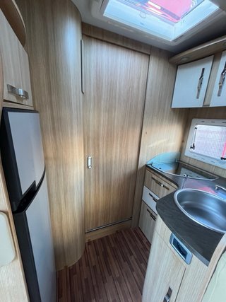 ELNAGH T-LOFT 580