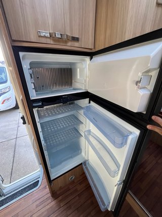 ELNAGH T-LOFT 580