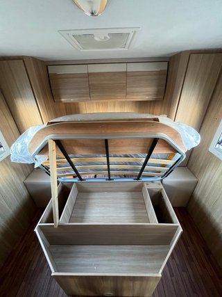 ELNAGH T-LOFT 580