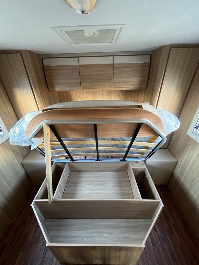 ELNAGH T-LOFT 580
