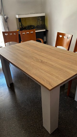 Mesa grande de comedor + 4 sillas