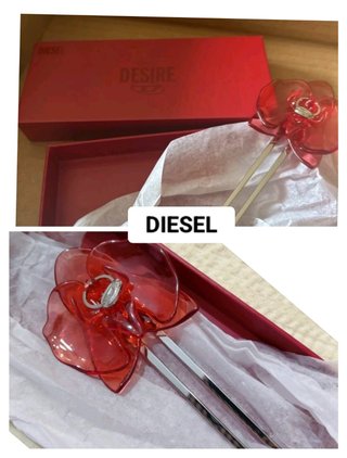 Pinza per capelli Diesel fiore rosso