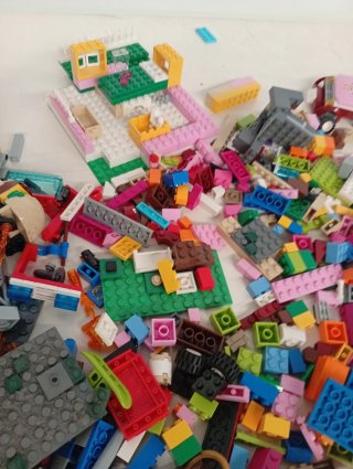 Lego 2,1 kg Pezzi Sciolti e Personaggi