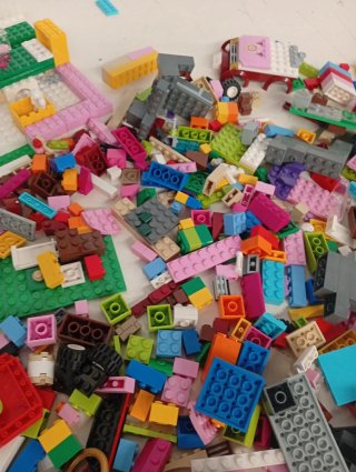 Lego 2,1 kg Pezzi Sciolti e Personaggi