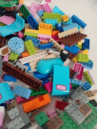 Lego 2,1 kg Pezzi Sciolti e Personaggi