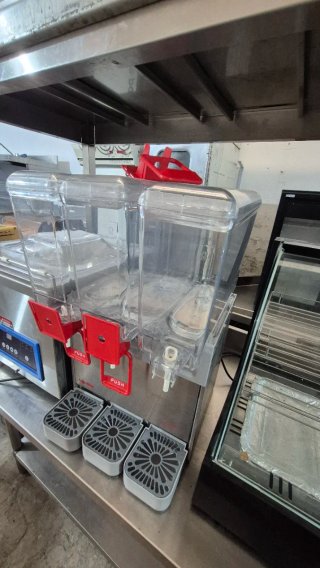 Dispensador de bebidas doble