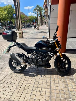 BMW G310R Negra Moto Naked