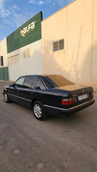 Mercedes-Benz Clase E 1991