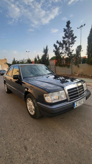 Mercedes-Benz Clase E 1991