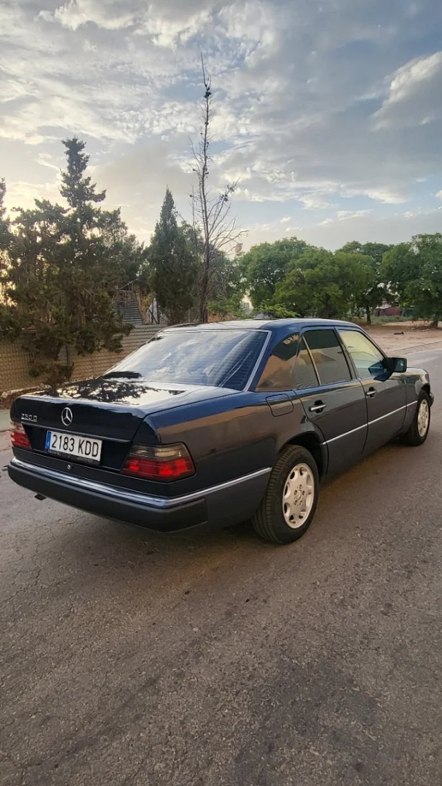Mercedes-Benz Clase E 1991