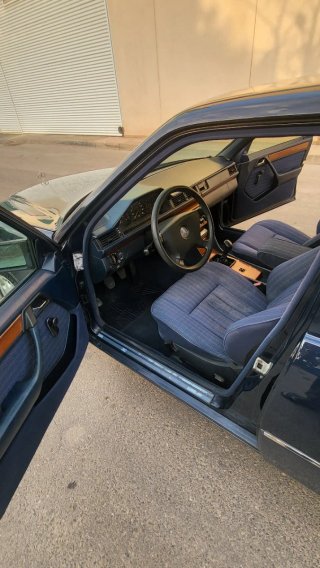 Mercedes-Benz Clase E 1991