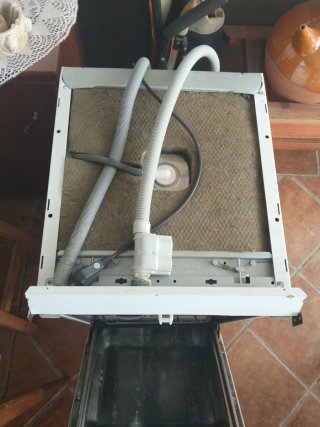 Lavavajillas Teka 45cm 4 personas con uso de 1 año