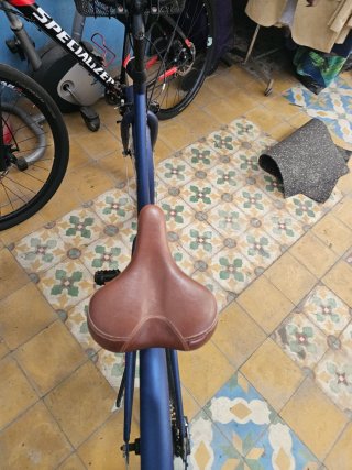 Bicicleta de paseo B'TWIN azul