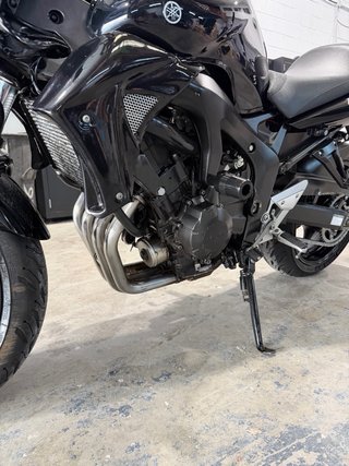 Yamaha FZ6 Naked LeoVince ITV al día
