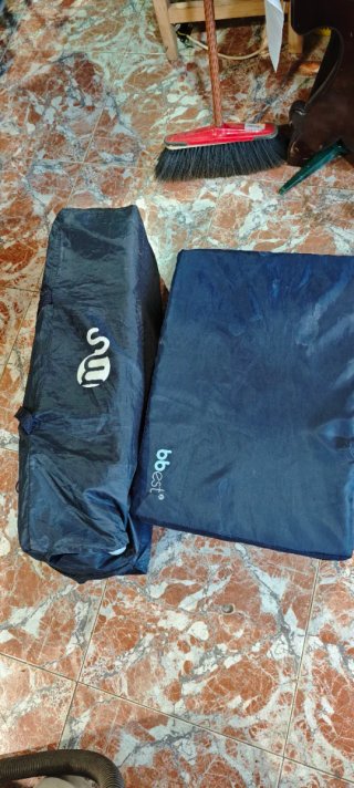 Cuna de viaje plegable