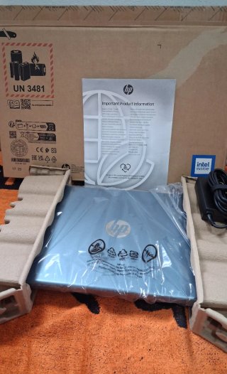 Portátil HP Intel Core i5 120U 16GB RAM Nuevo !!