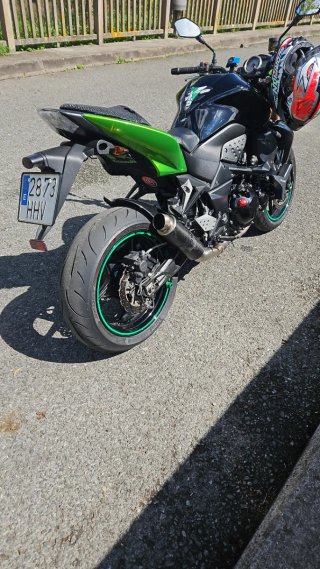 Kawasaki Z750 R Negra/Verde