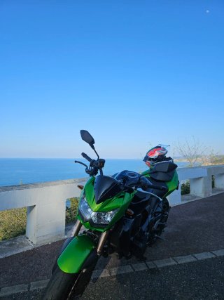 Kawasaki Z750 R Negra/Verde