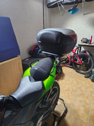 Kawasaki Z750 R Negra/Verde