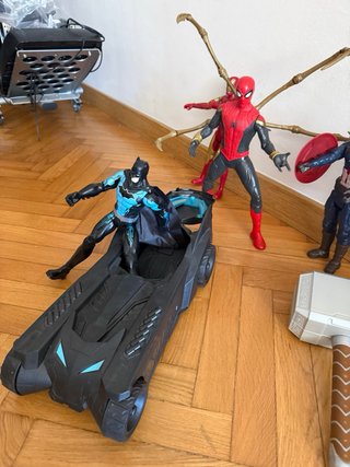 Colección Marvel Figuras Grandes + Batimóvil